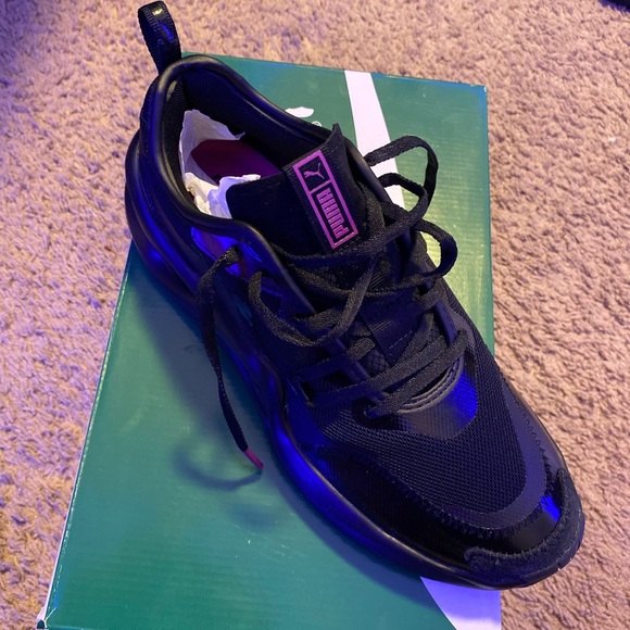 PUMA WOMEN’S RISE RAINBOW DASH SNEAKERS - Picture 2 of 8